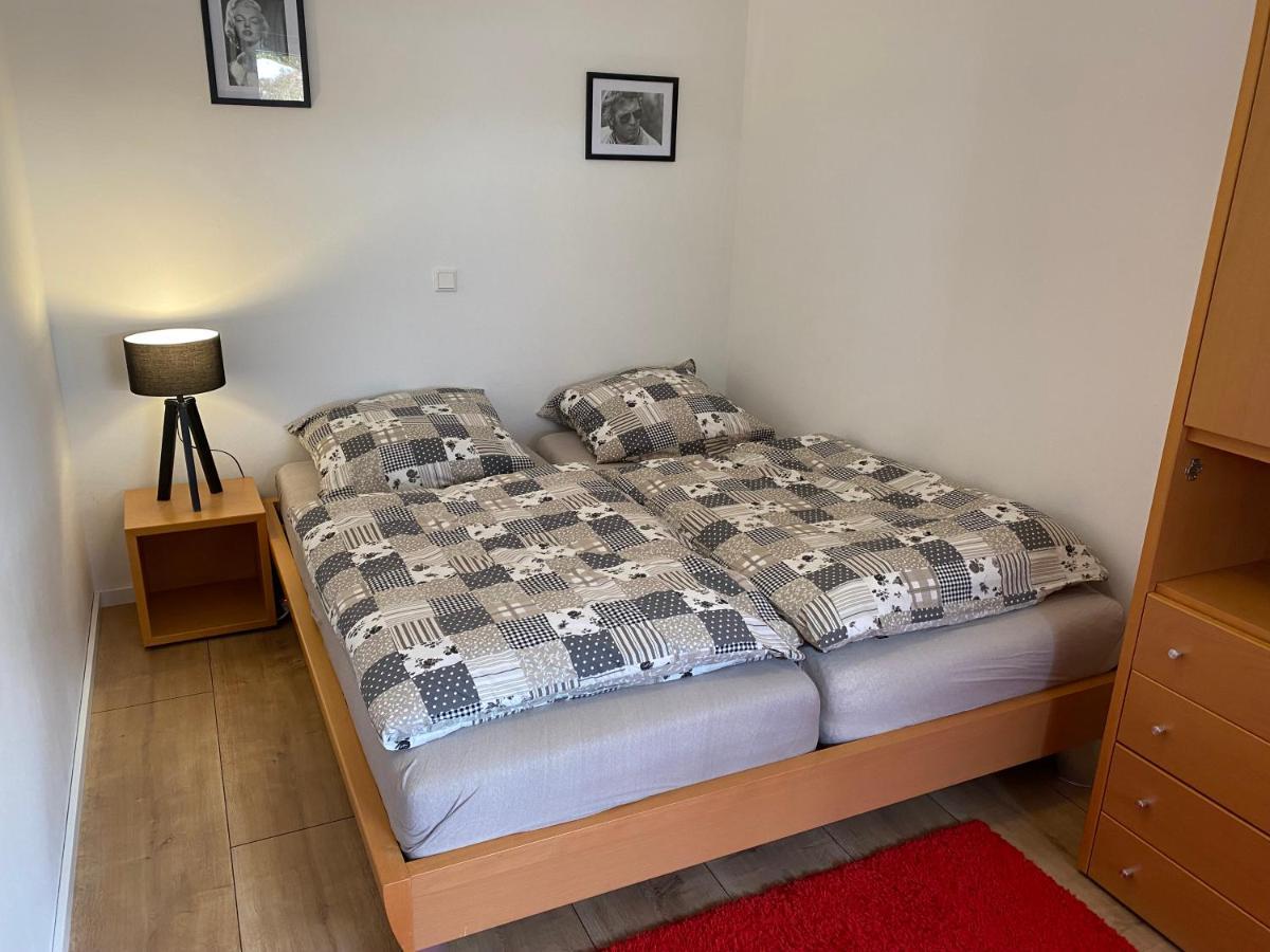 Stylisches Apartment ✰ Skywalk ✰ Mit Parkplatz Виллинген Экстерьер фото